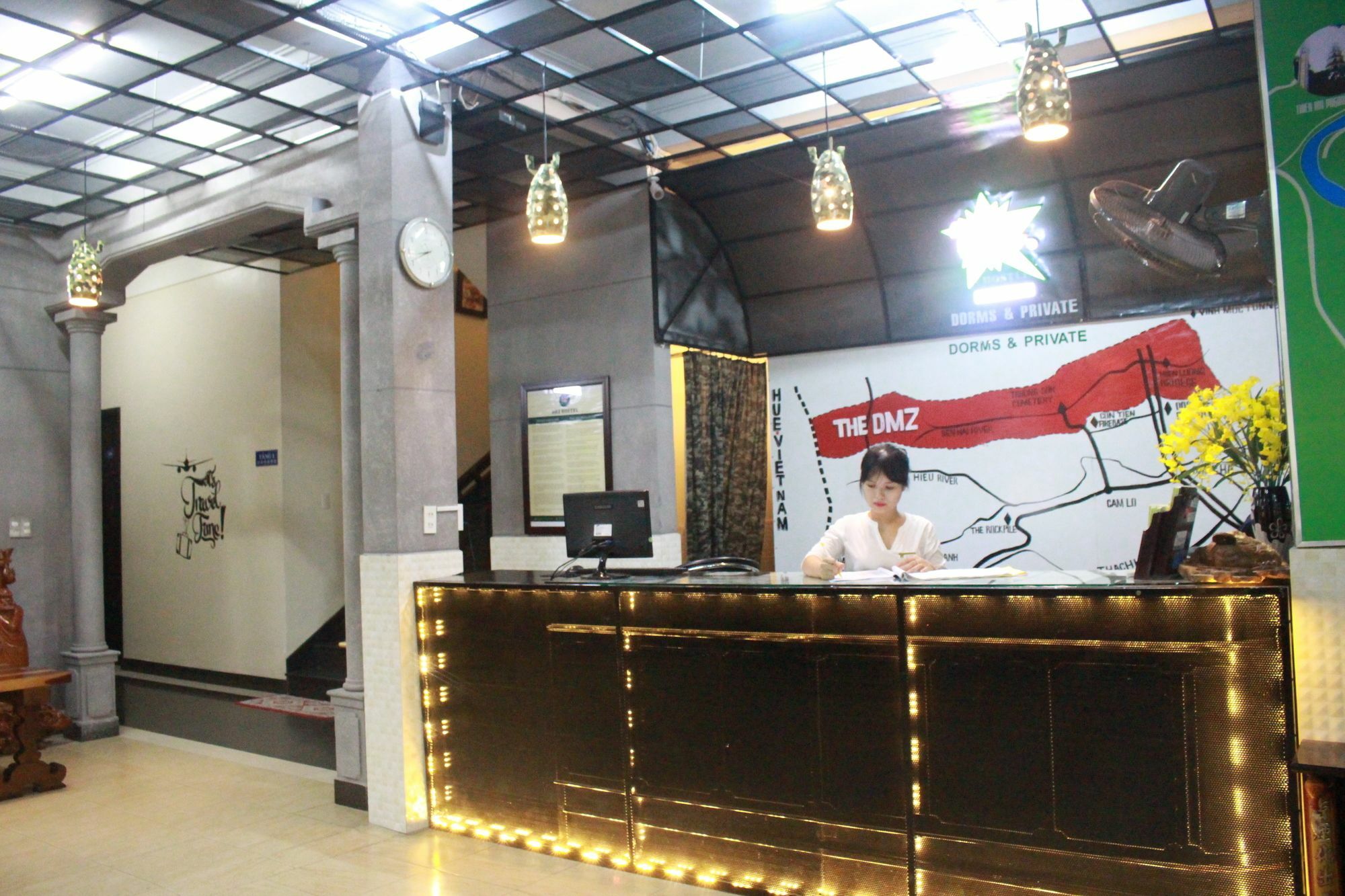 Dmz Hostel Hue Bagian luar foto